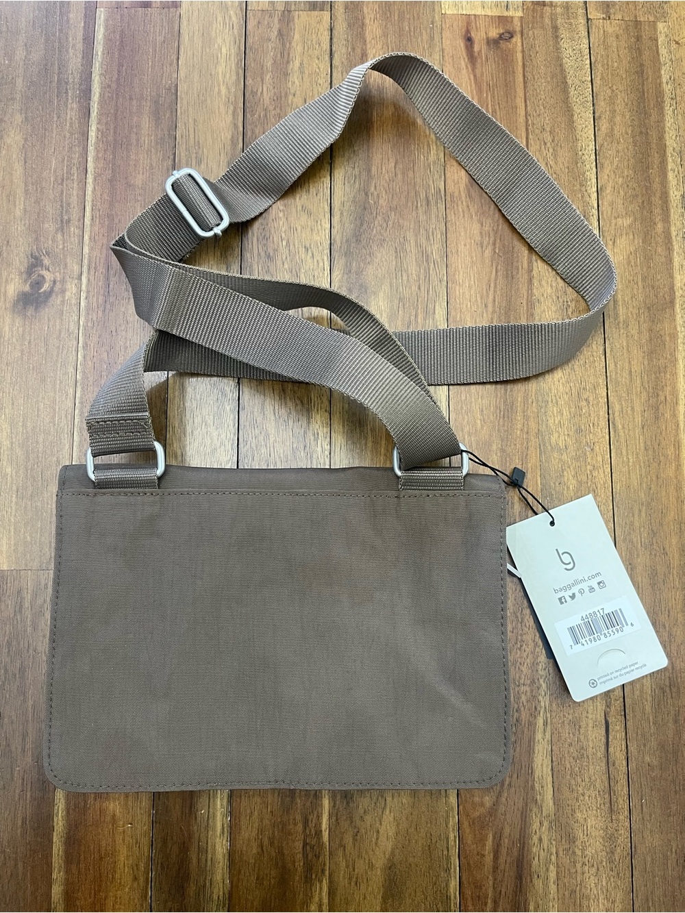 Baggallini Clever 3 zip Crossbody Bag Brown - Picture 2 of 9